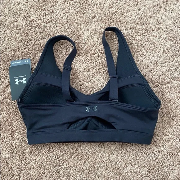 Black under Armour sports bra - Picture 2 of 3